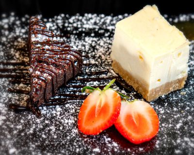 Outstanding wedding desserts for your wedding breakfast | Vaulty Manor | Essex